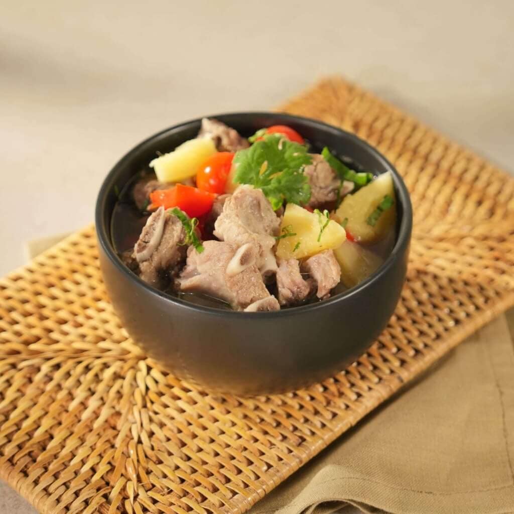 ต้มแซ่บกระดูกหมูสับปะรด